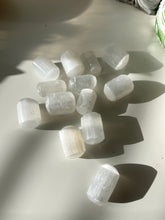 Load image into Gallery viewer, SELENITE